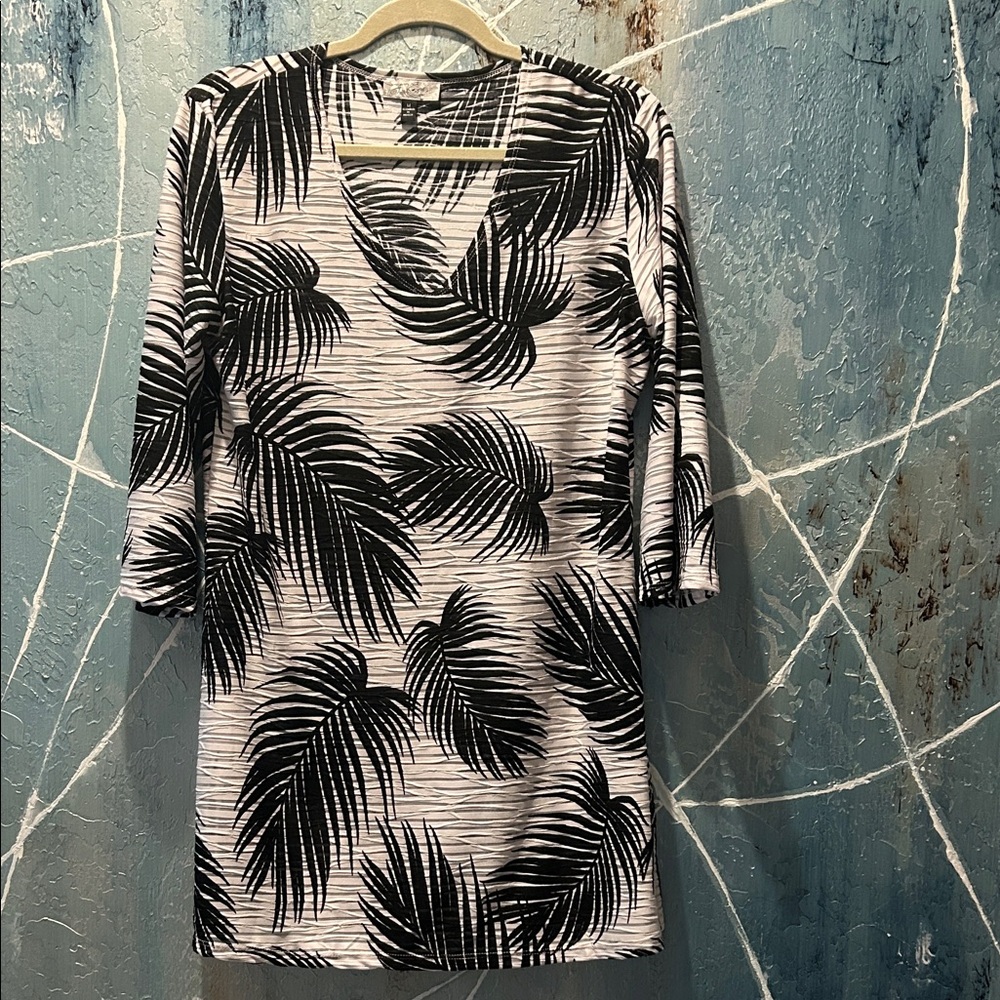 J. Valdi Black and White Leaf Print coverup